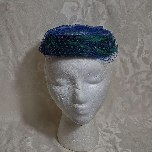 Vintage Blue and Green Feathered Netted Women's Hat with Bow - Picture 2 of 7